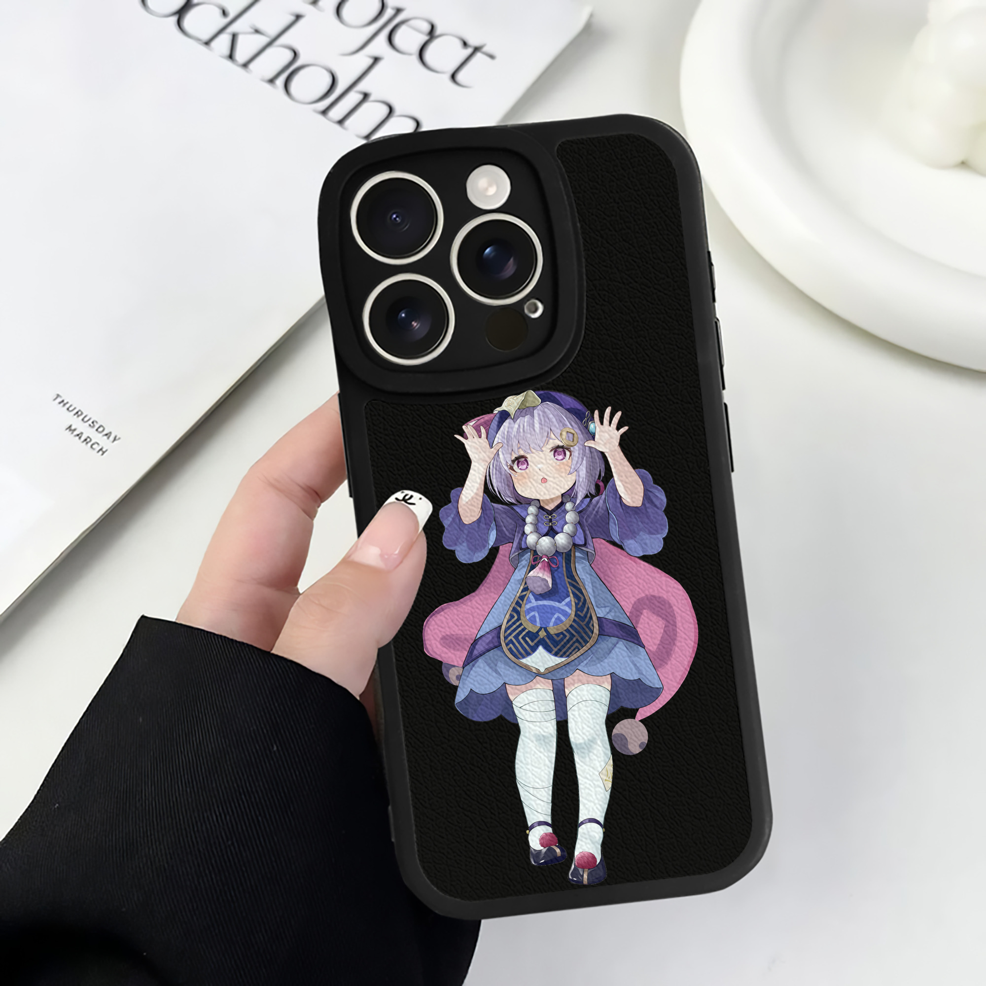 げんし神 七七 なな  genshin Nana 【iPhone 16シリーズ対応】シリコンスマホケース（レザー調） 材質：シリコン